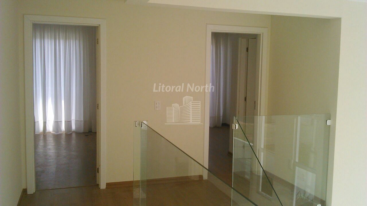 Casa à venda com 4 quartos, 4 suítes, 2 vagas e 239m² no Santa Regina, Camboriú (SC) — foto 5 de 10
