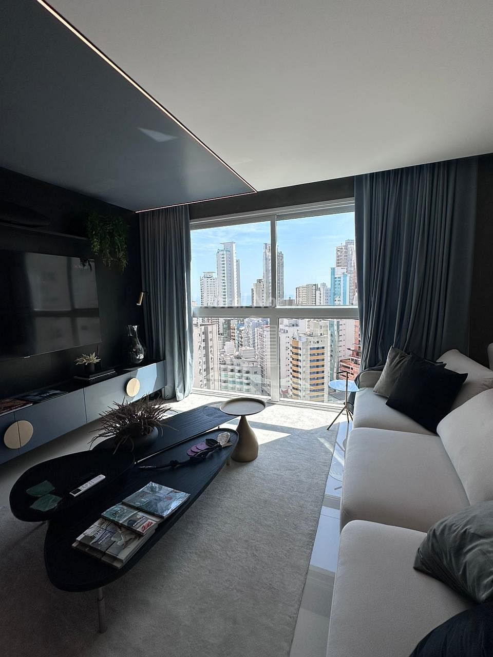 Apartamento à venda com 3 quartos, 3 suítes, 1 vaga e 140m² no Centro, Balneário Camboriú (SC) — foto 4 de 5
