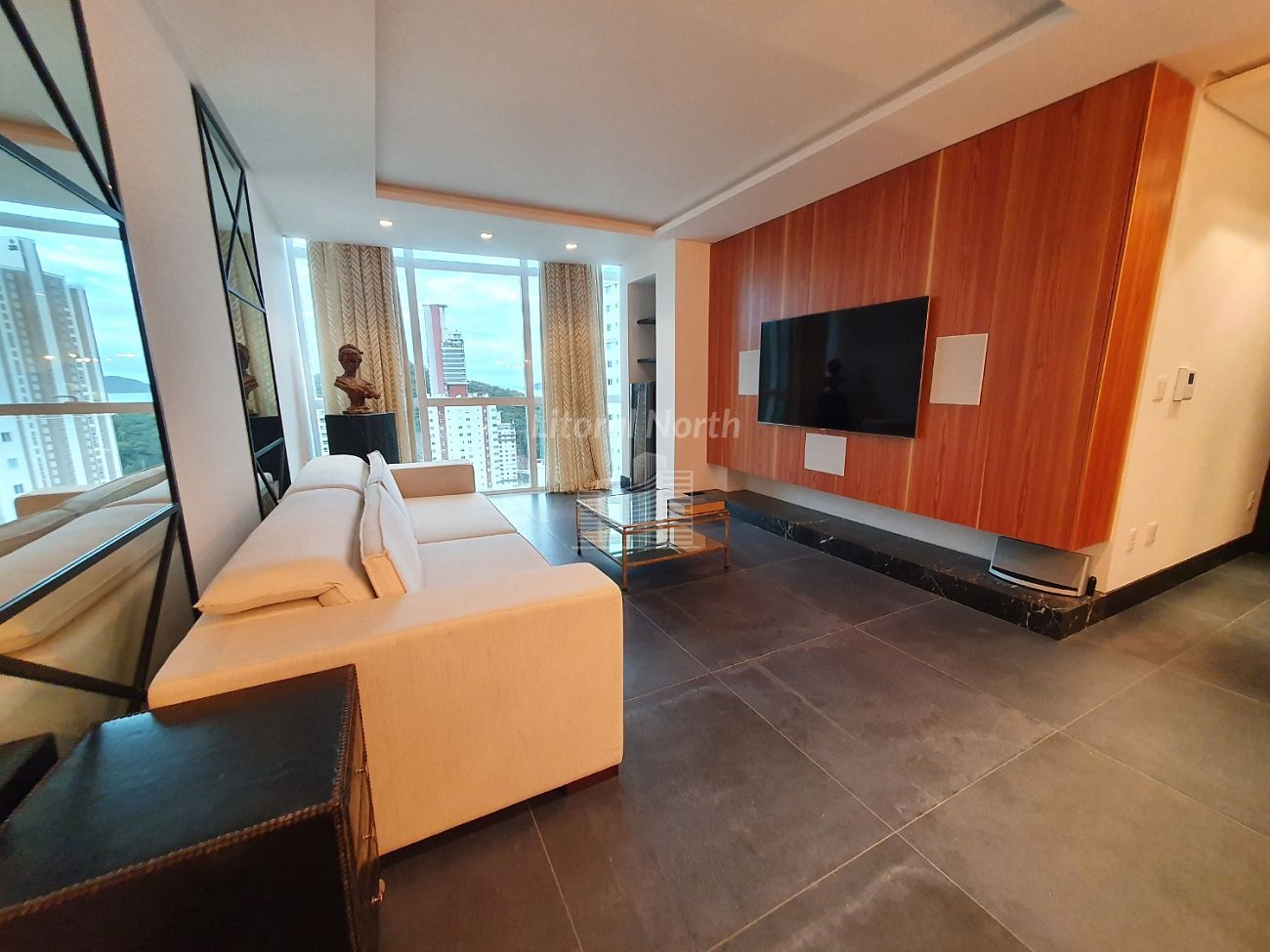 Cobertura à venda com 3 quartos, 3 suítes, 4 vagas e 268m² no Pioneiros, Balneário Camboriú (SC) — foto 5 de 12