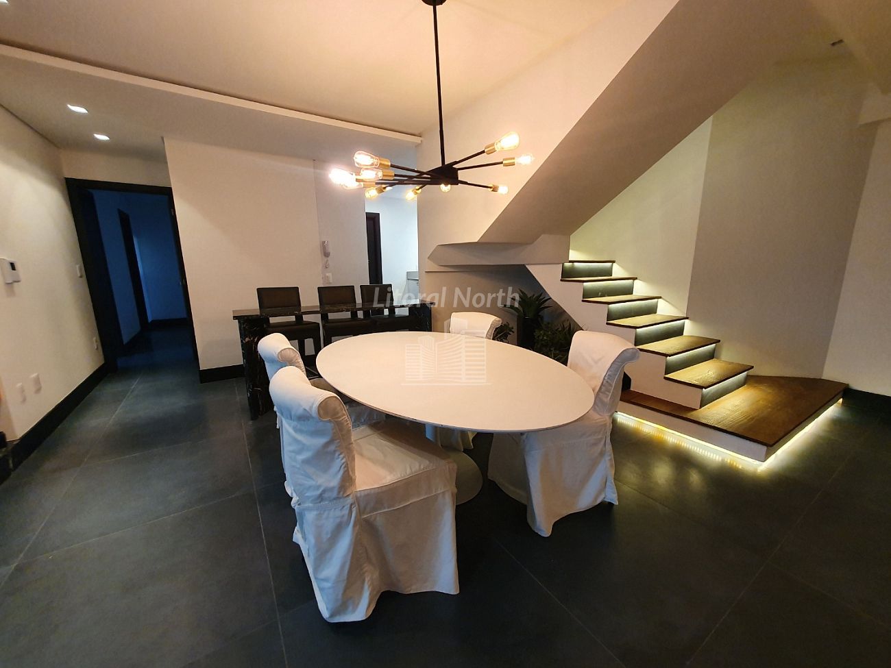 Cobertura à venda com 3 quartos, 3 suítes, 4 vagas e 268m² no Pioneiros, Balneário Camboriú (SC) — foto 7 de 12