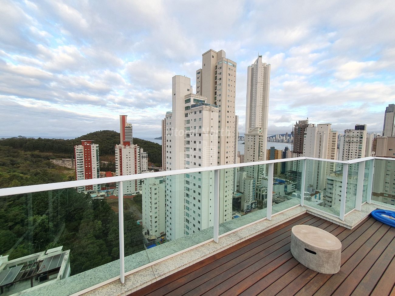 Cobertura à venda com 3 quartos, 3 suítes, 4 vagas e 268m² no Pioneiros, Balneário Camboriú (SC) — foto 11 de 12
