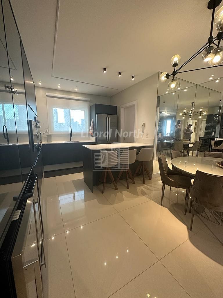 Apartamento à venda com 3 quartos, 3 suítes, 2 vagas e 130m² no Centro, Balneário Camboriú (SC) — foto 11 de 27
