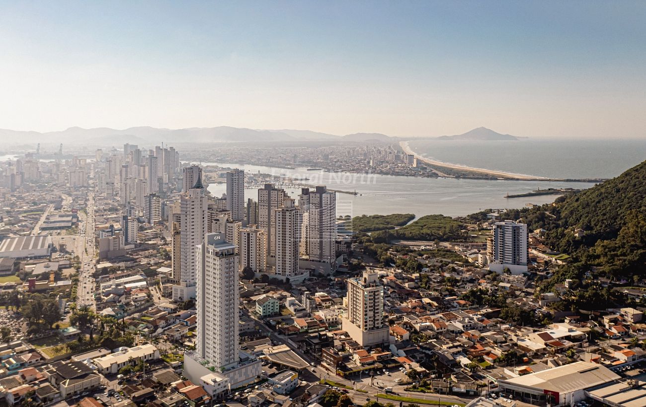 Apartamento à venda com 2 quartos, 2 suítes, 1 vaga e 80m² no Fazenda, Itajaí (SC) — foto principal