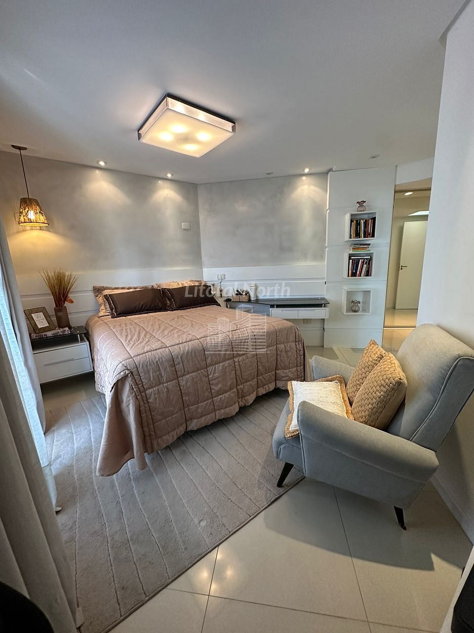 Apartamento à venda com 3 quartos, 3 suítes, 4 vagas e 280m² no Centro, Balneário Camboriú (SC) — foto 17 de 18