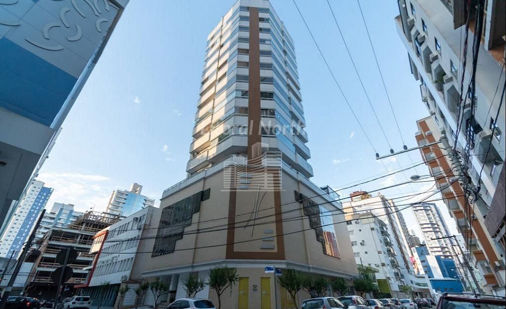 Apartamento à venda com 3 quartos, 3 suítes, 4 vagas e 280m² no Centro, Balneário Camboriú (SC) — foto 2 de 18
