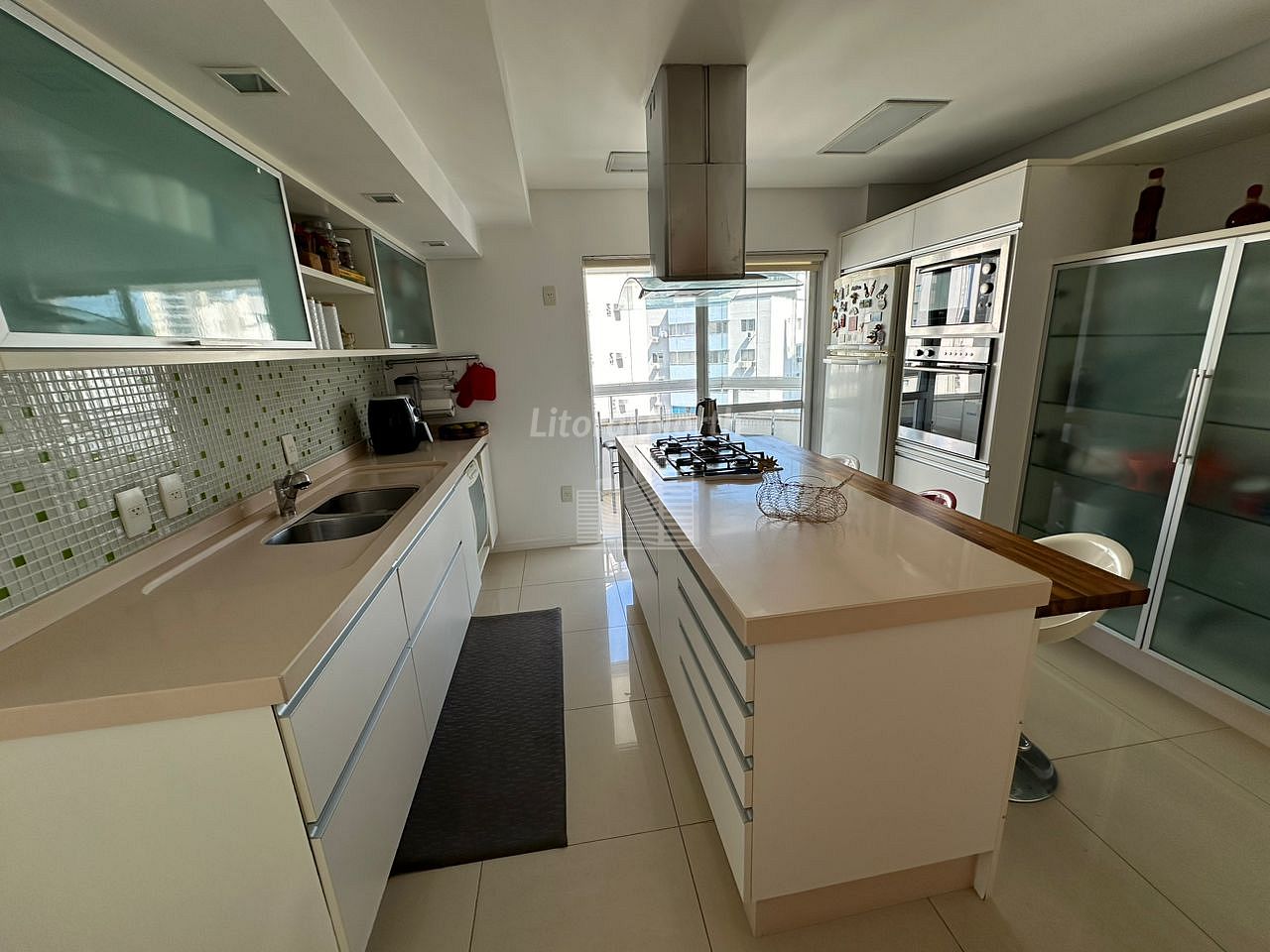 Apartamento à venda com 3 quartos, 3 suítes, 4 vagas e 280m² no Centro, Balneário Camboriú (SC) — foto 6 de 18
