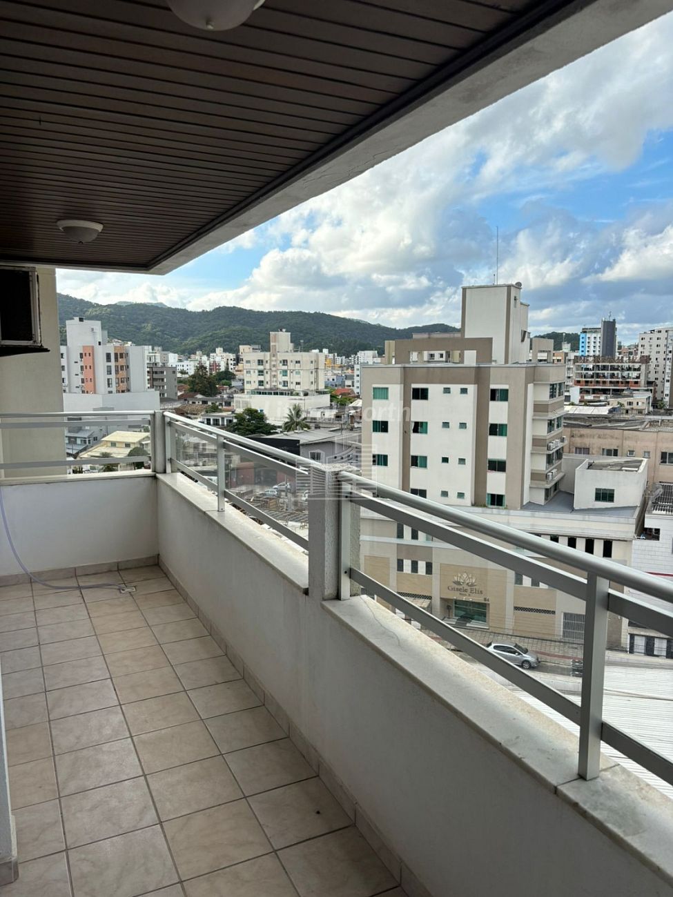 Apartamento à venda com 1 quarto, 1 banheiro, 1 vaga e 65m² no Nações, Balneário Camboriú (SC) — foto 2 de 10