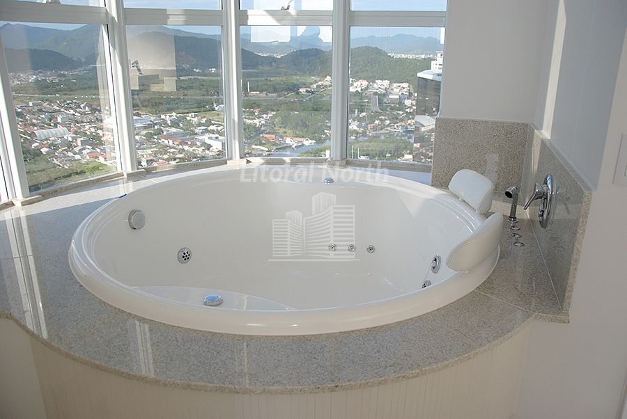 Cobertura à venda com 6 quartos, 6 suítes, 5 vagas e 490m² no Centro, Balneário Camboriú (SC) — foto 23 de 28