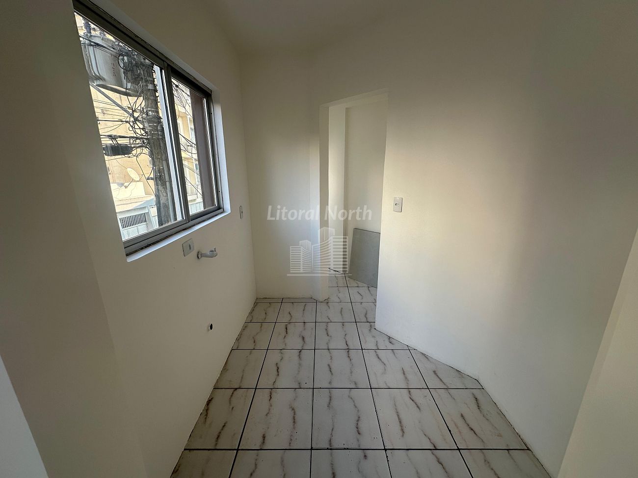 Apartamento à venda com 2 quartos, 1 banheiro, 1 vaga e 69m² no Centro, Balneário Camboriú (SC) — foto 4 de 13