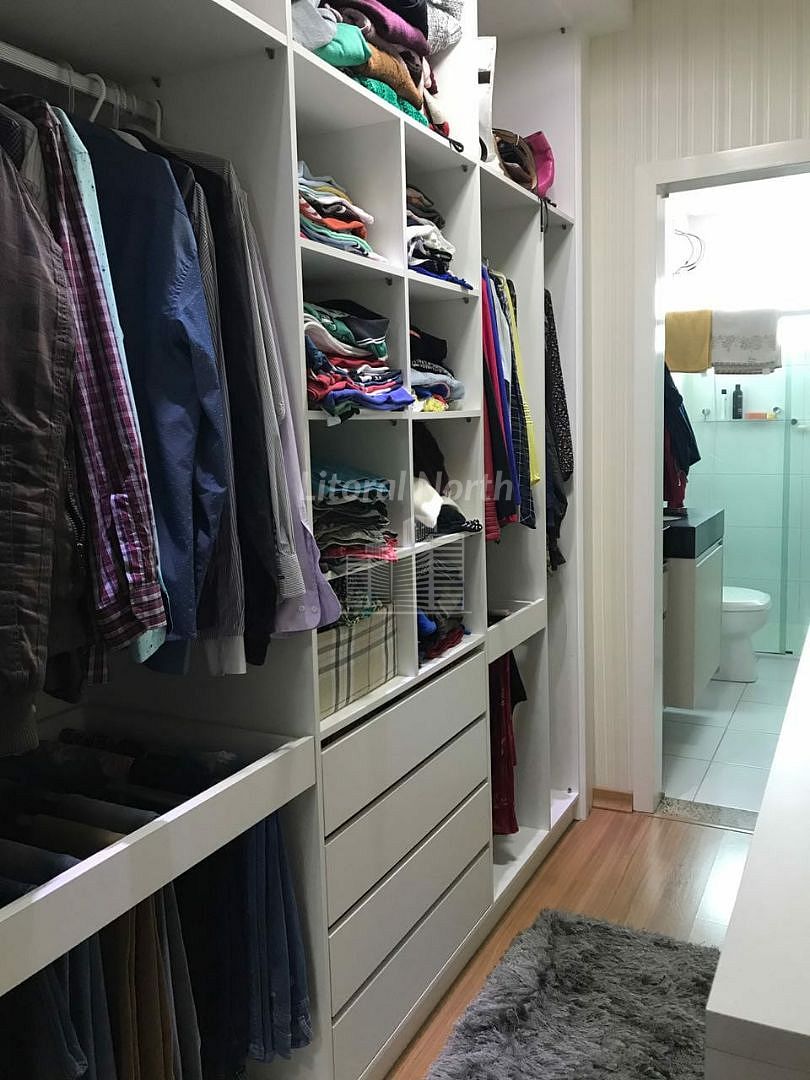 Sobrado de 3 quartos, 145m² no bairro São João, em Itajaí | Eu Corretor