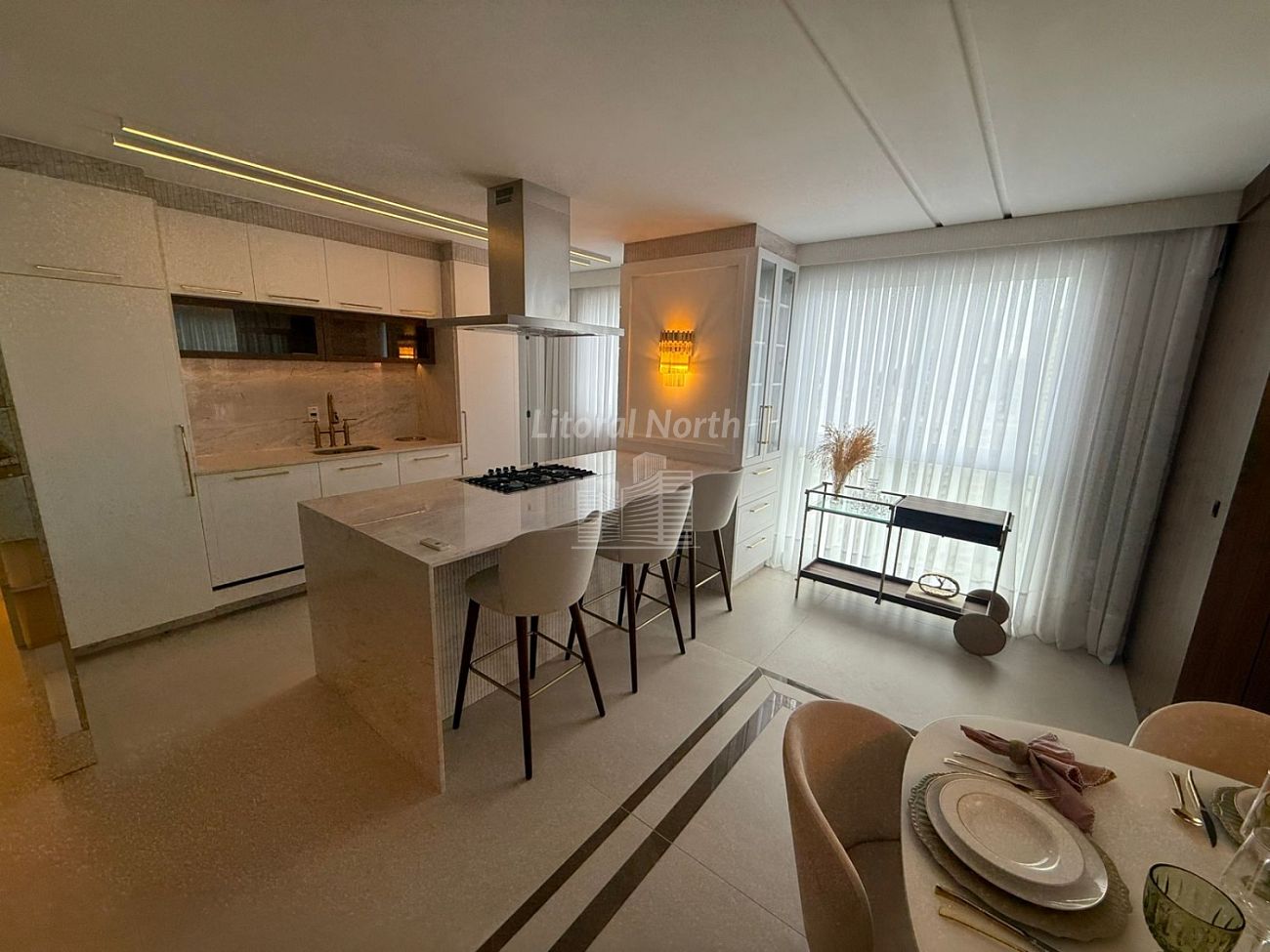 Cobertura à venda com 4 quartos, 3 suítes, 4 vagas e 326m² no Centro, Balneário Camboriú (SC) — foto 8 de 30