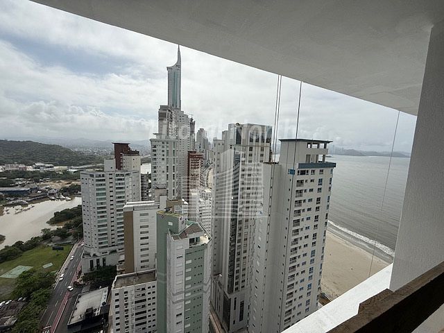 Apartamento à venda com 4 quartos, 4 suítes, 3 vagas e 194m² no Barra Sul, Balneário Camboriú (SC) — foto 14 de 30