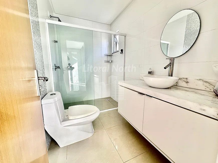 Casa à venda com 3 quartos, 3 suítes, 2 vagas e 210m² no Praia dos Amores, Balneário Camboriú (SC) — foto 17 de 19