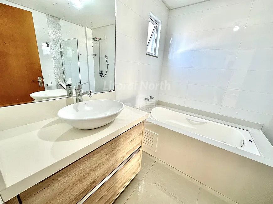 Casa à venda com 3 quartos, 3 suítes, 2 vagas e 210m² no Praia dos Amores, Balneário Camboriú (SC) — foto 14 de 19