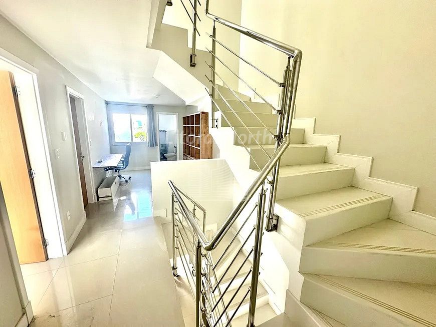 Casa à venda com 3 quartos, 3 suítes, 2 vagas e 210m² no Praia dos Amores, Balneário Camboriú (SC) — foto 8 de 19