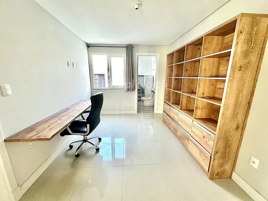 Casa à venda com 3 quartos, 3 suítes, 2 vagas e 210m² no Praia dos Amores, Balneário Camboriú (SC) — foto 9 de 19