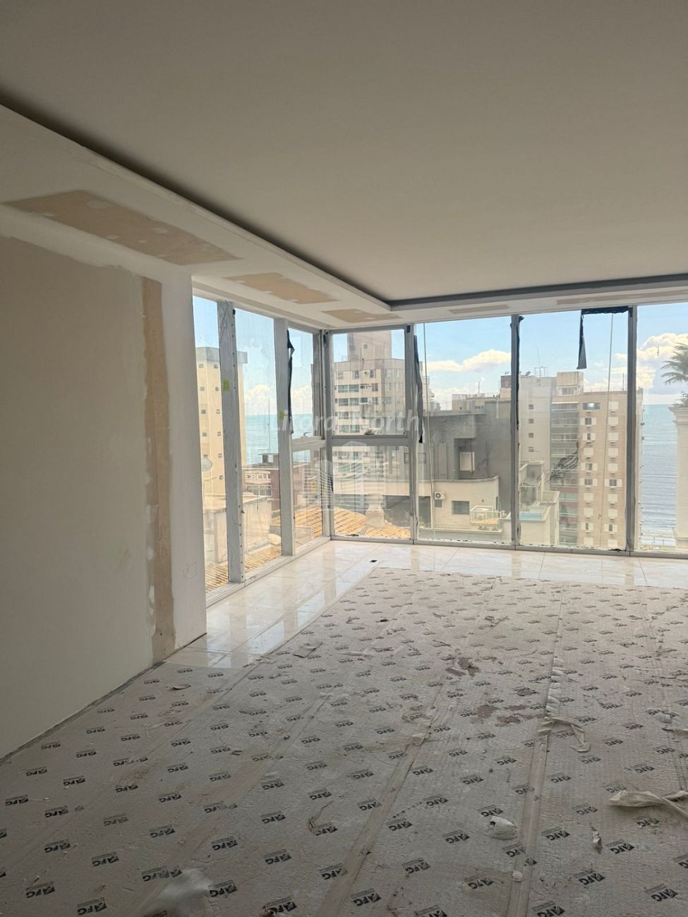 Apartamento à venda com 4 quartos, 4 suítes, 3 vagas e 178m² no Centro, Balneário Camboriú (SC) — foto 4 de 6