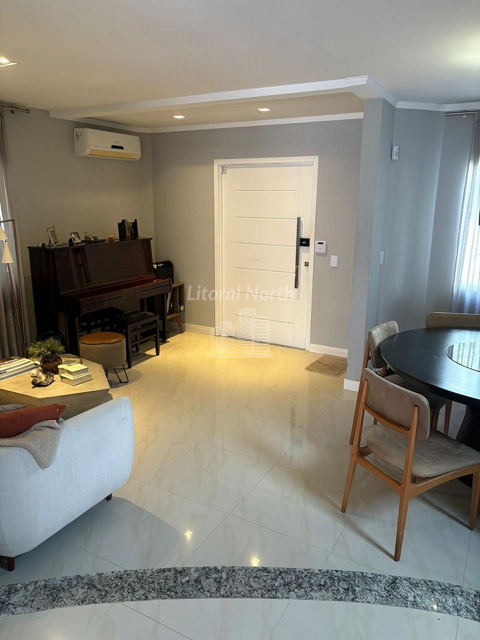 Casa à venda com 3 quartos, 3 suítes, 3 vagas e 248m² no Ariribá, Balneário Camboriú (SC) — foto 3 de 19
