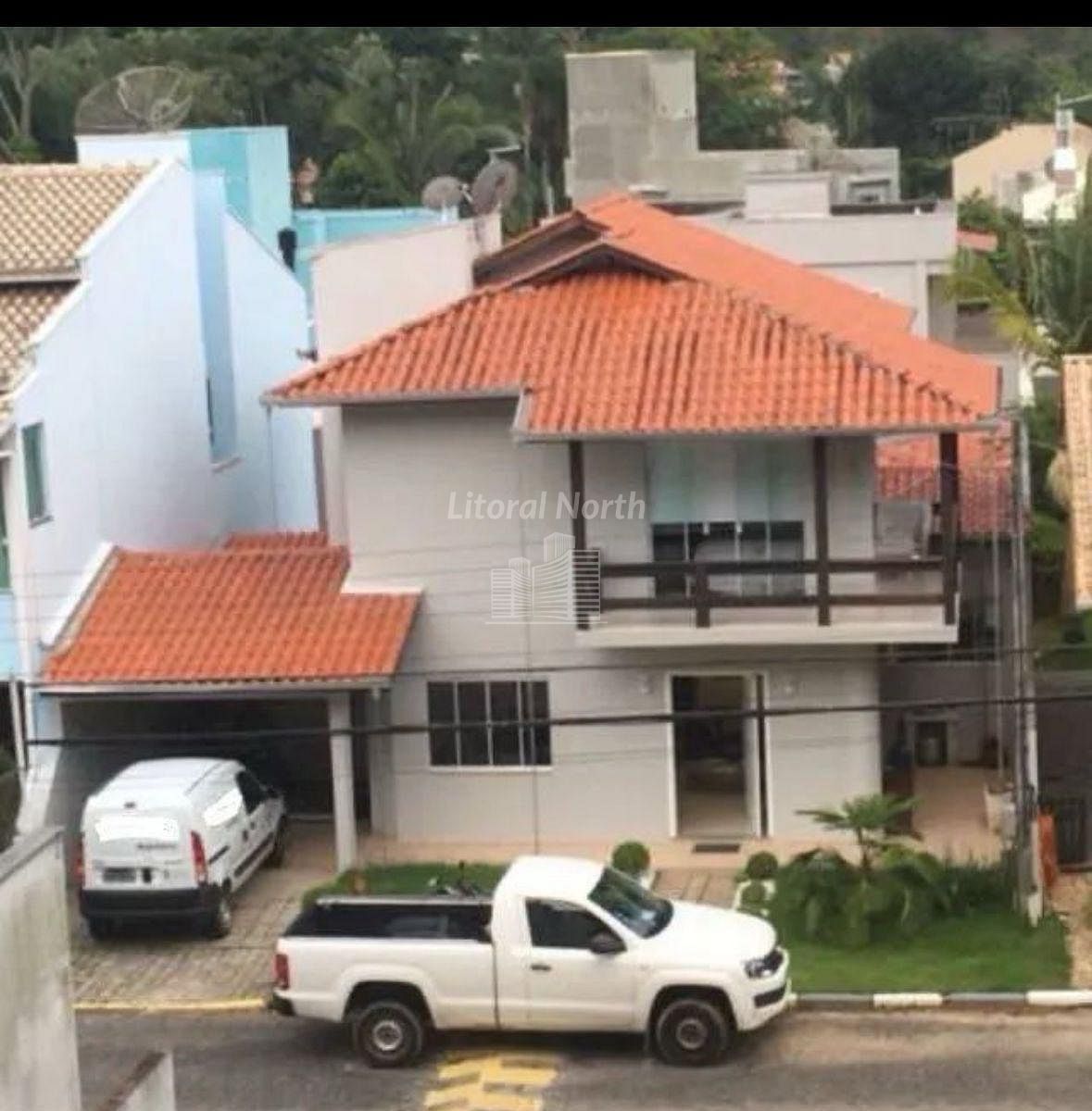 Casa à venda com 3 quartos, 3 suítes, 3 vagas e 248m² no Ariribá, Balneário Camboriú (SC) — foto 2 de 19