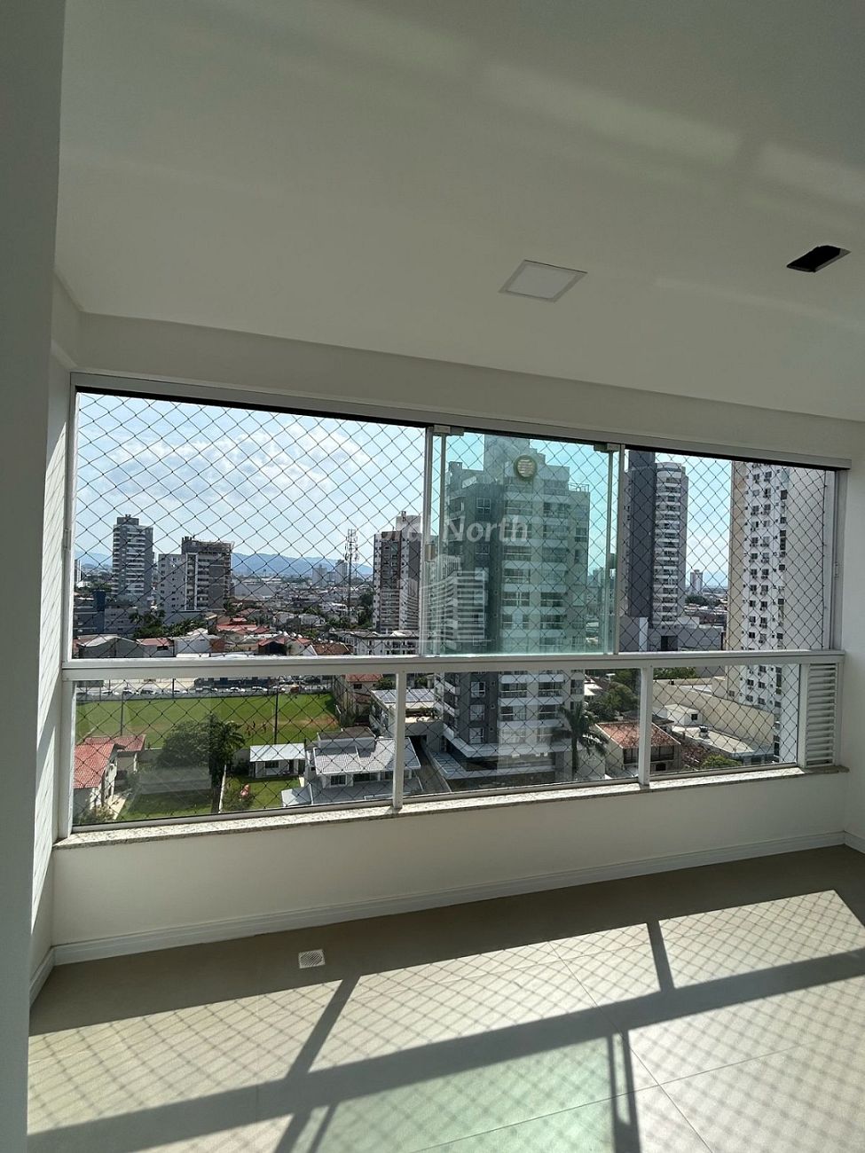 Apartamento à venda com 2 quartos, 1 suíte, 1 vaga e 60m² no Vila Operária, Itajaí (SC) — foto 4 de 5
