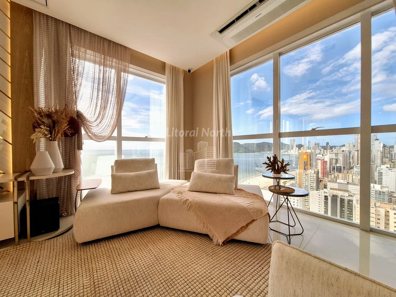 Apartamento de 4 quartos, 160m² no bairro Centro, em Balneário Camboriú | Eu Corretor