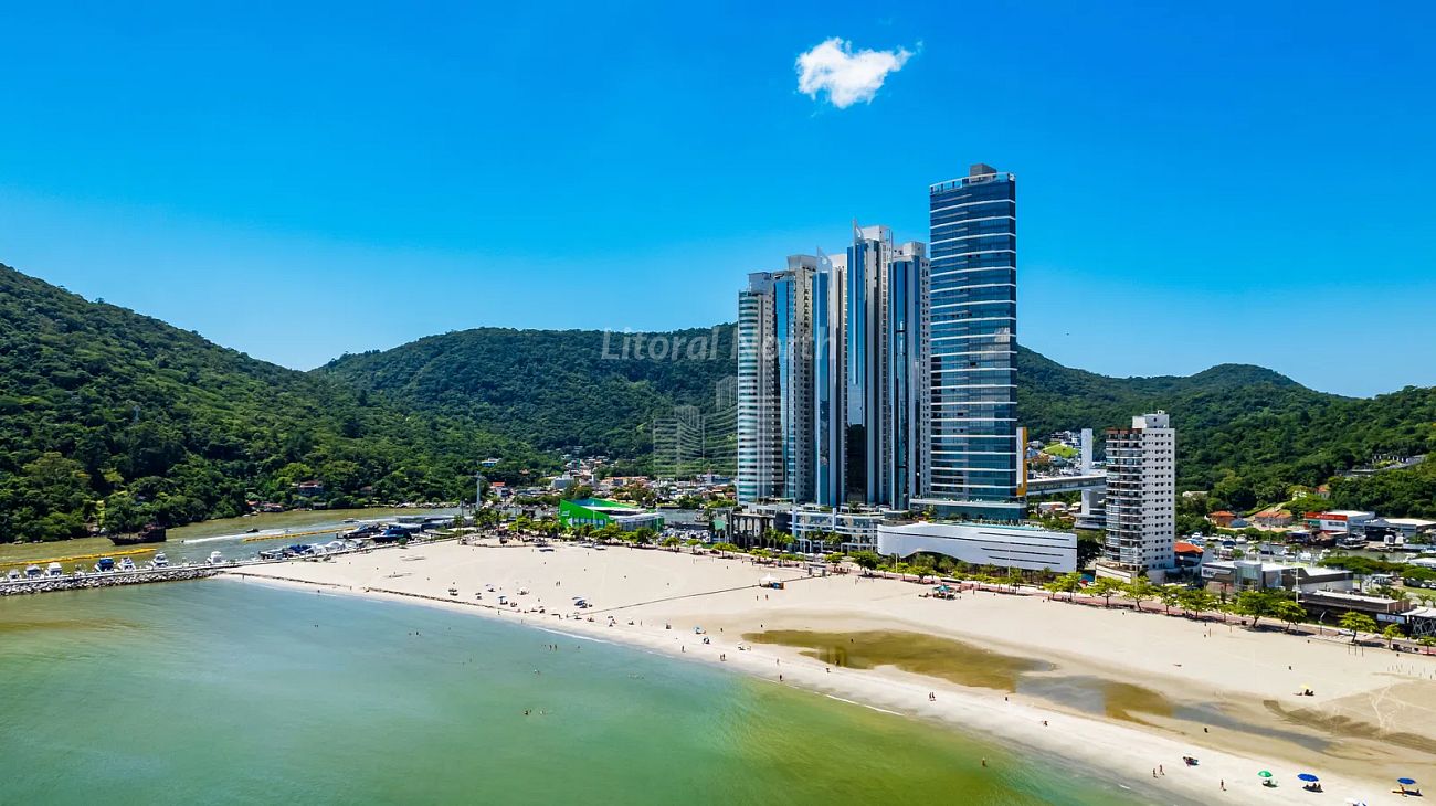 Apartamento à venda com 4 quartos, 4 suítes, 4 vagas e 230m² no Barra Sul, Balneário Camboriú (SC) — foto 2 de 29