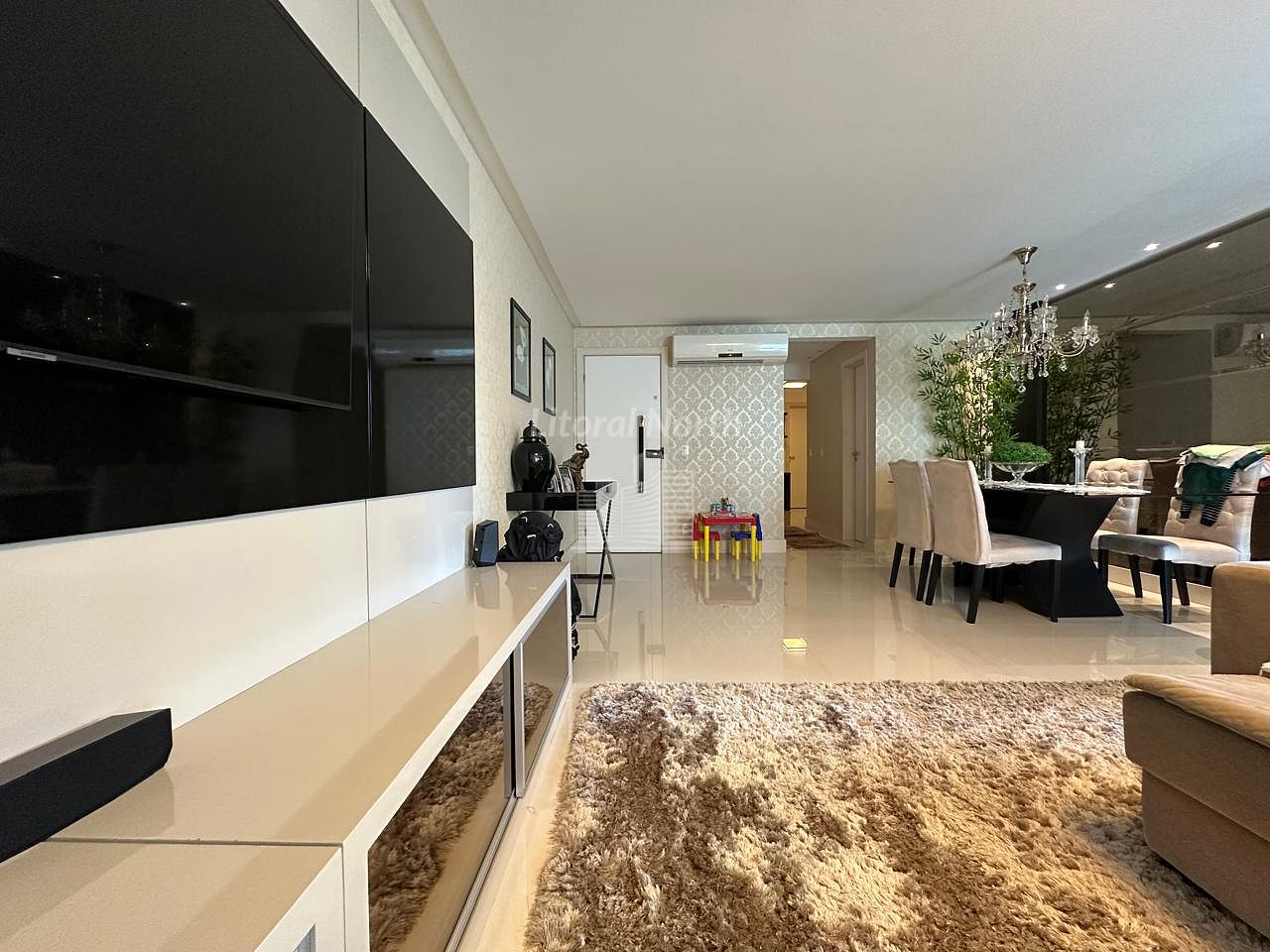 Apartamento à venda com 3 quartos, 3 suítes, 2 vagas e 126m² no Centro, Balneário Camboriú (SC) — foto 3 de 18