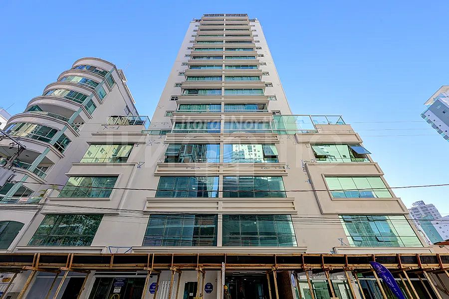 Apartamento à venda com 3 quartos, 3 suítes, 2 vagas e 126m² no Centro, Balneário Camboriú (SC) — foto 2 de 18
