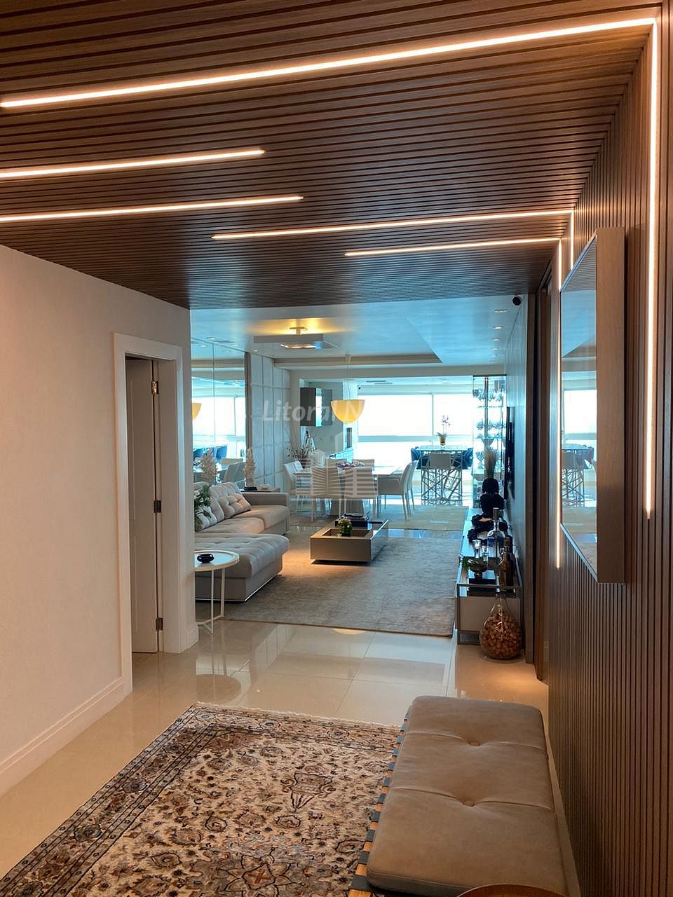 Apartamento à venda com 4 quartos, 4 suítes, 3 vagas e 208m² no Centro, Balneário Camboriú (SC) — foto 3 de 30