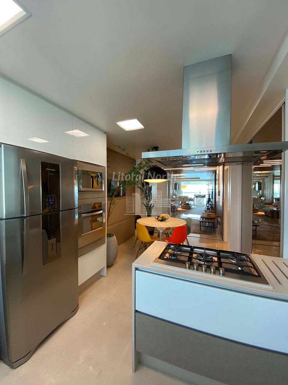 Apartamento à venda com 4 quartos, 4 suítes, 3 vagas e 208m² no Centro, Balneário Camboriú (SC) — foto 8 de 30