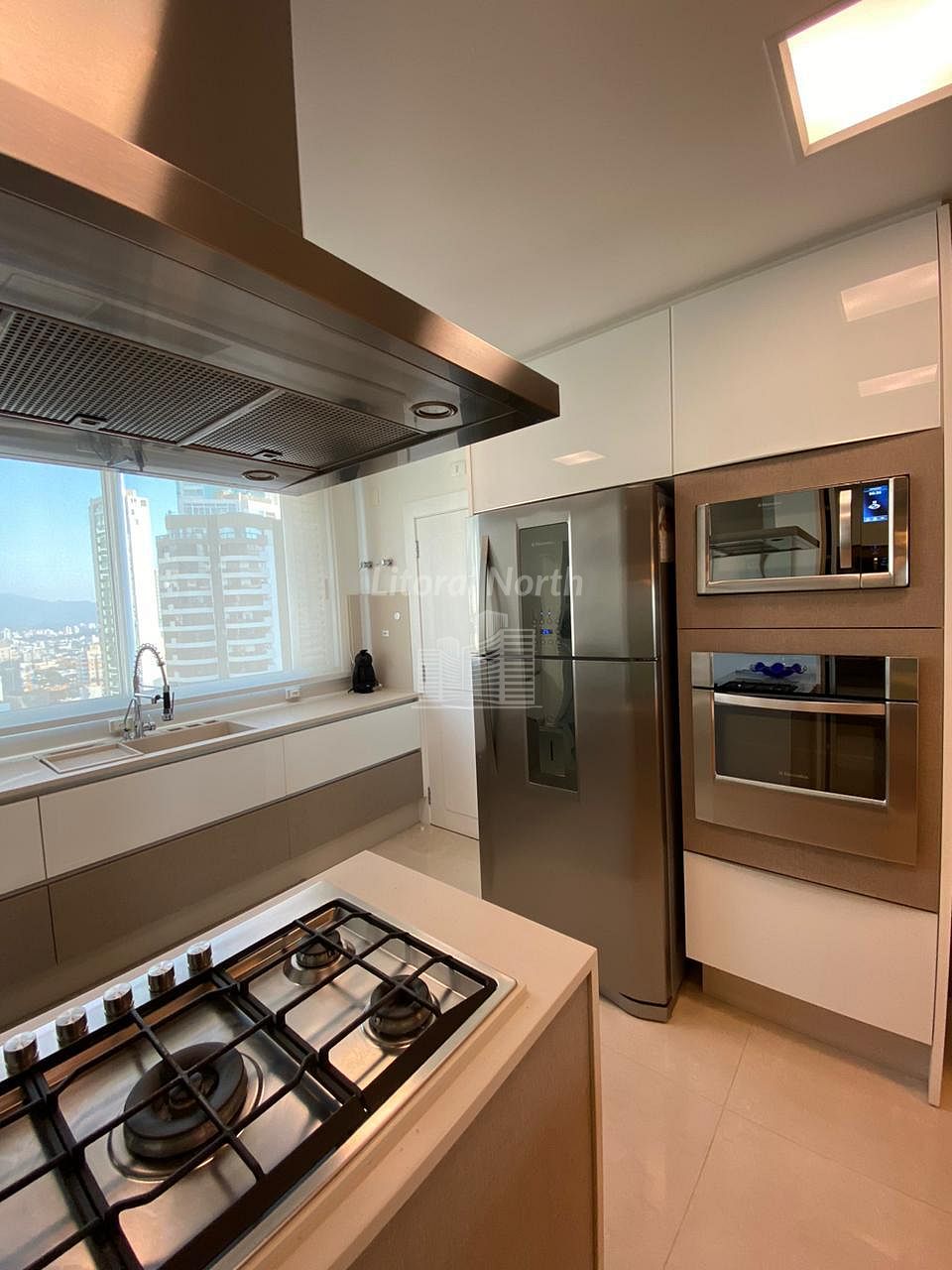 Apartamento à venda com 4 quartos, 4 suítes, 3 vagas e 208m² no Centro, Balneário Camboriú (SC) — foto 7 de 30