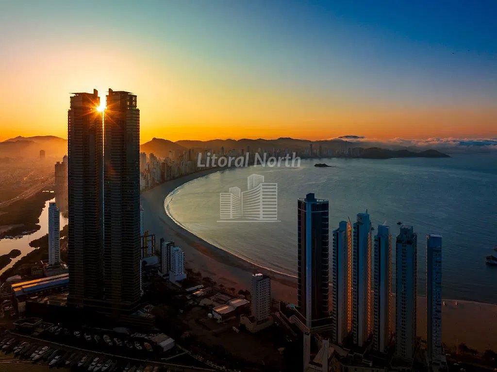 Cobertura à venda com 8 quartos, 8 suítes, 8 vagas e 900m² no Barra Sul, Balneário Camboriú (SC) — foto 3 de 5