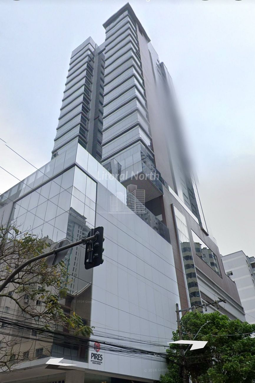 Apartamento à venda com 3 quartos, 3 suítes, 2 vagas e 141m² no Centro, Balneário Camboriú (SC) — foto 2 de 17