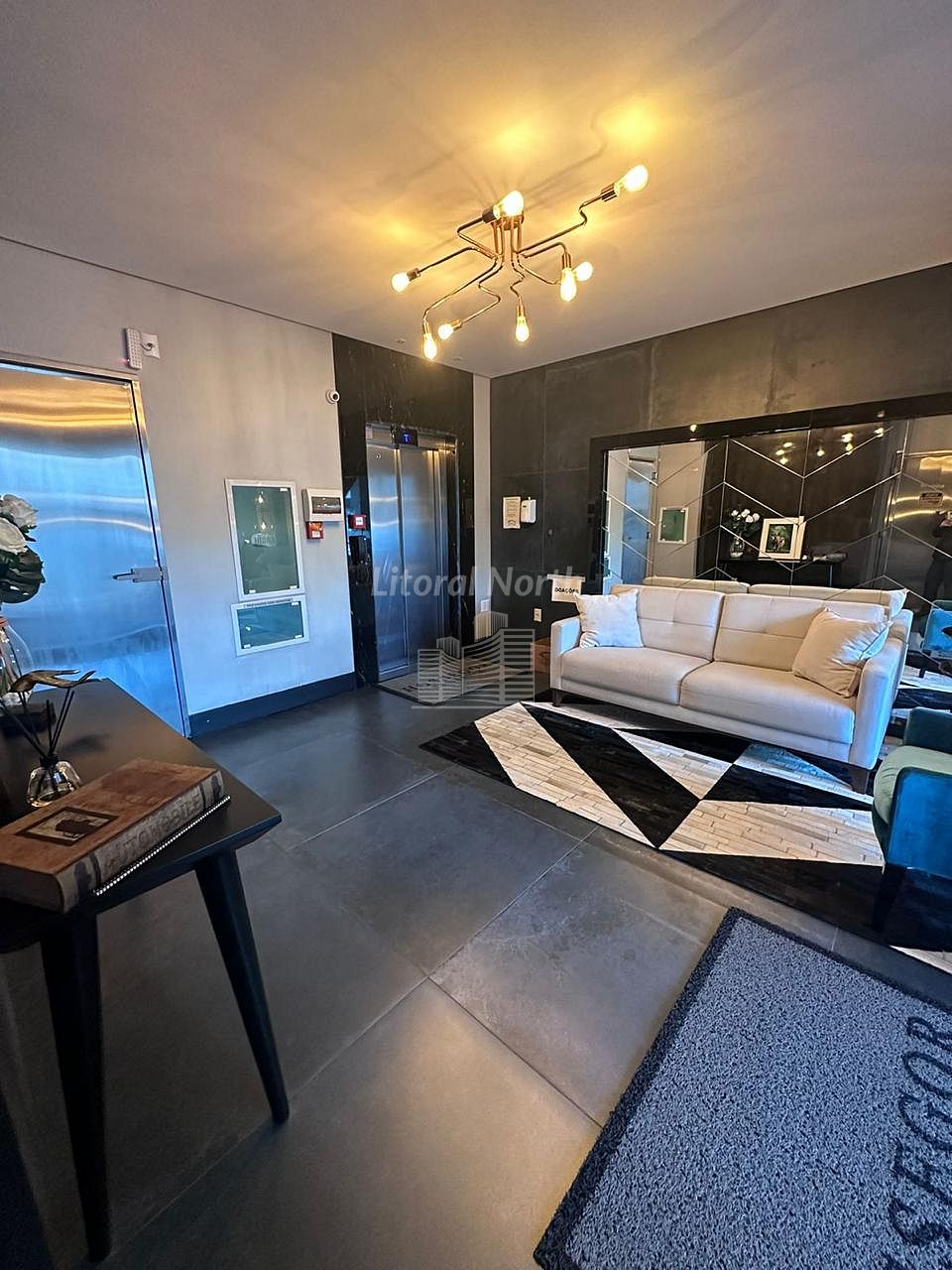 Apartamento à venda com 2 quartos, 1 suíte, 3 vagas e 134m² no Nações, Balneário Camboriú (SC) — foto 3 de 14