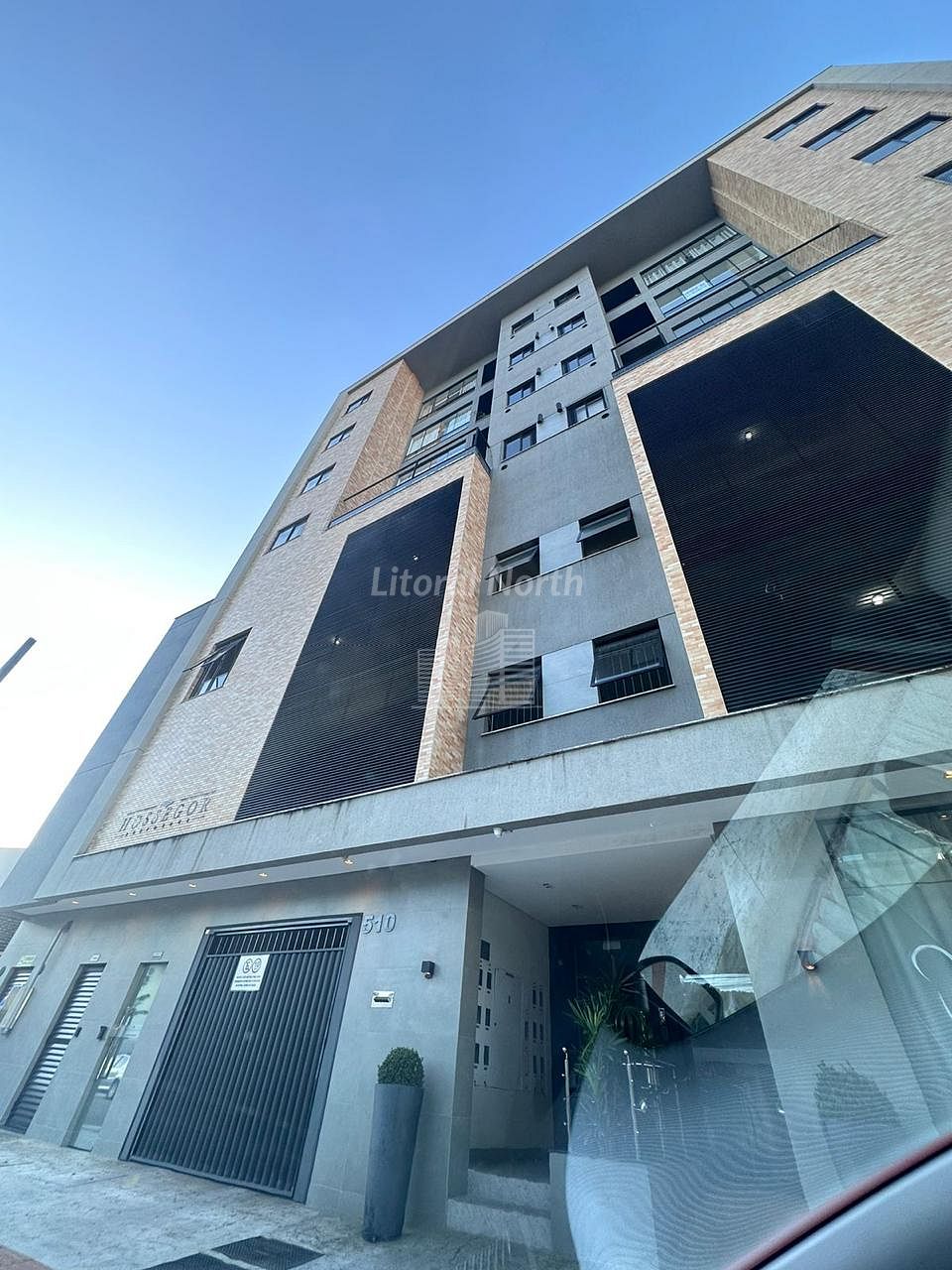 Apartamento à venda com 2 quartos, 1 suíte, 3 vagas e 134m² no Nações, Balneário Camboriú (SC) — foto 2 de 14
