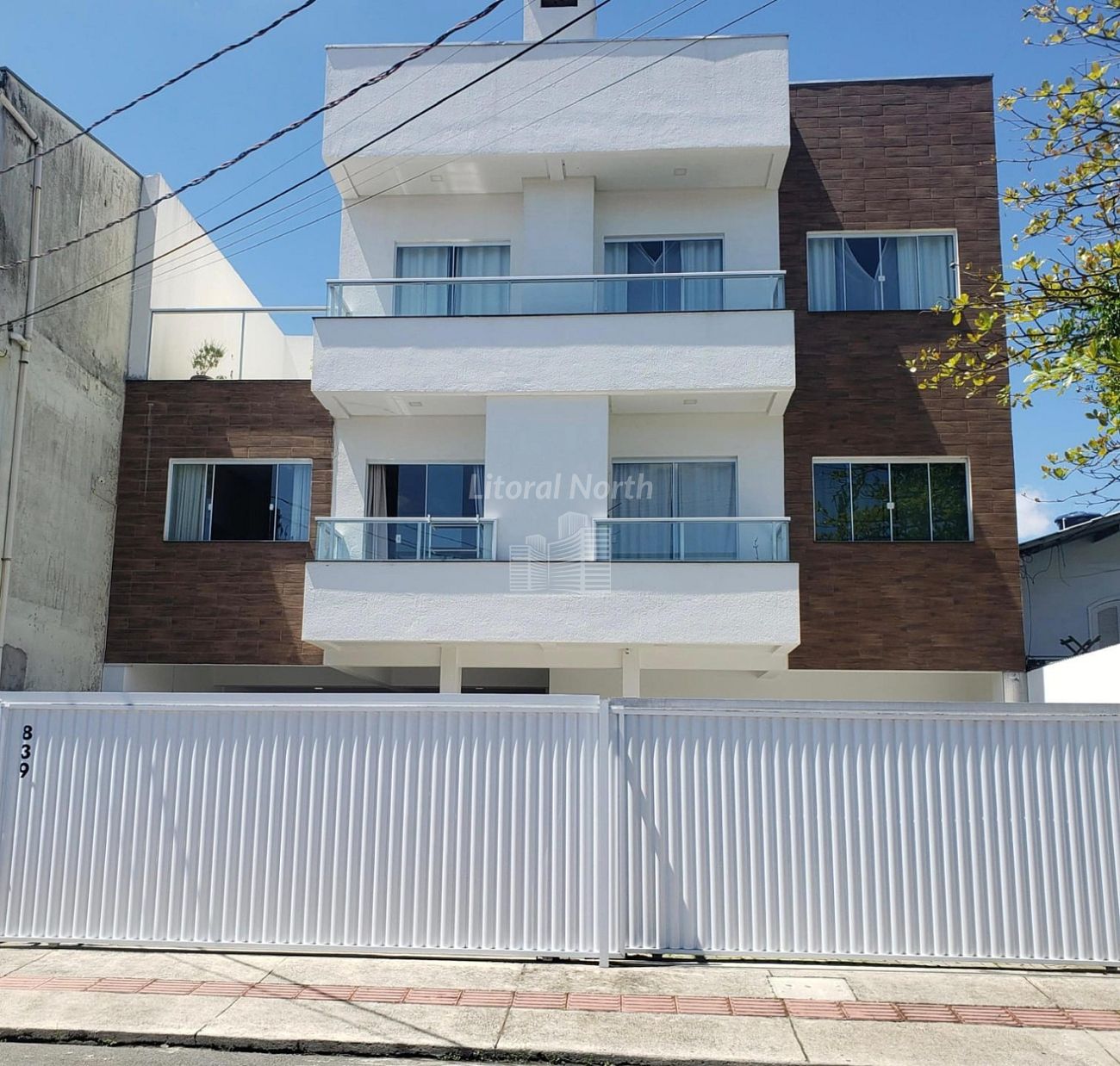 Apartamento à venda com 2 quartos, 1 suíte, 1 vaga e 70m² no Centro, Balneário Camboriú (SC) — foto 2 de 12