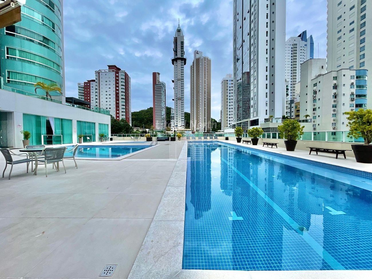 Apartamento à venda com 3 quartos, 3 suítes, 2 vagas e 144m² no Pioneiros, Balneário Camboriú (SC) — foto 20 de 22