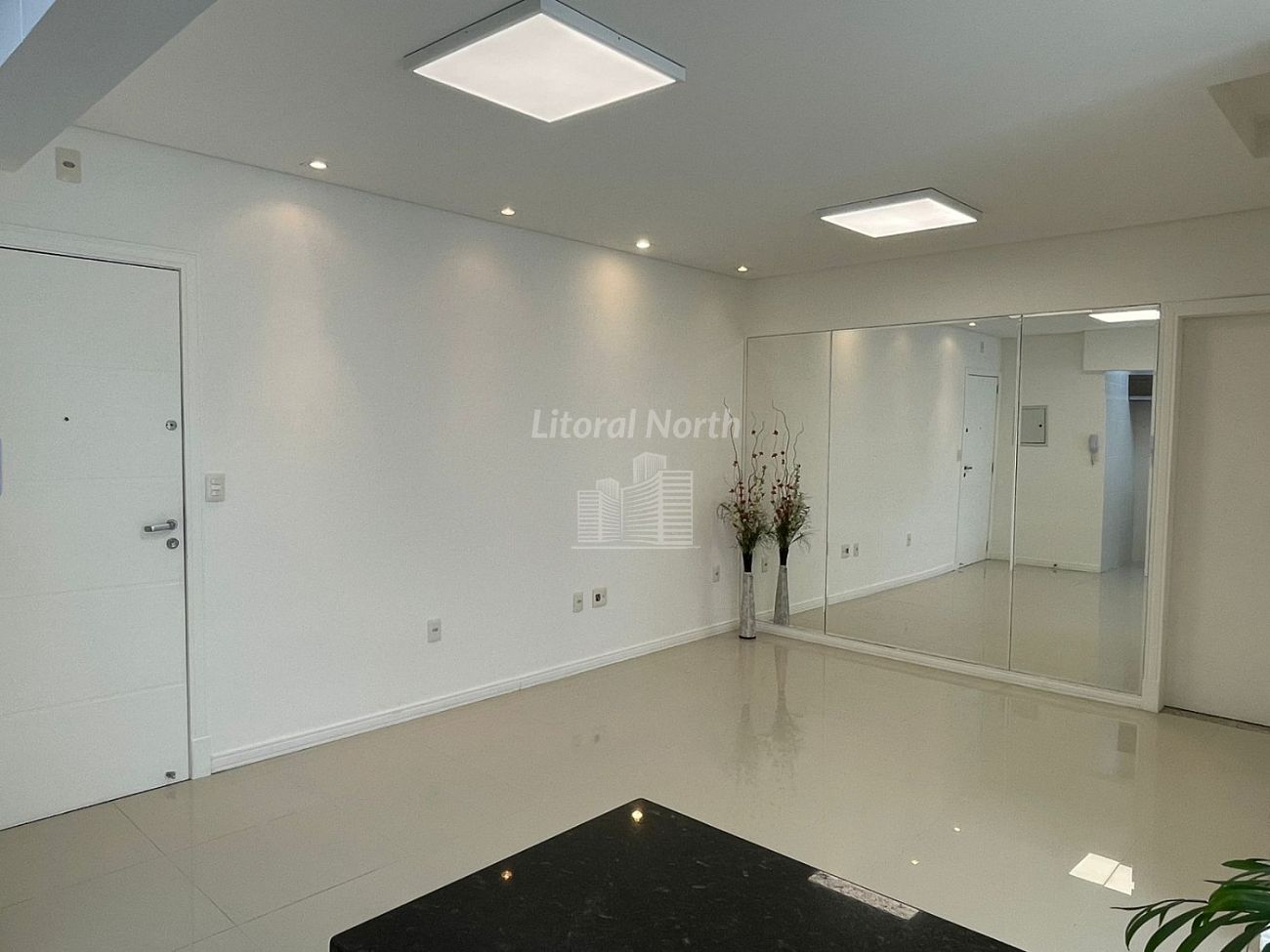 Apartamento à venda com 1 quarto, 1 suíte, 1 vaga e 50m² no Nações, Balneário Camboriú (SC) — foto 3 de 13
