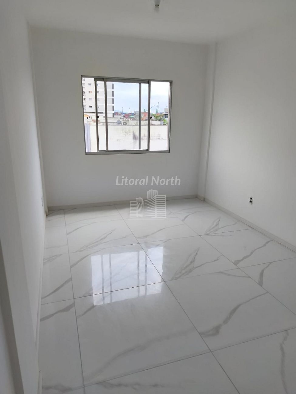 Apartamento à venda com 2 quartos, 1 banheiro, 1 vaga e 56m² no São João, Itajaí (SC) — foto 8 de 9