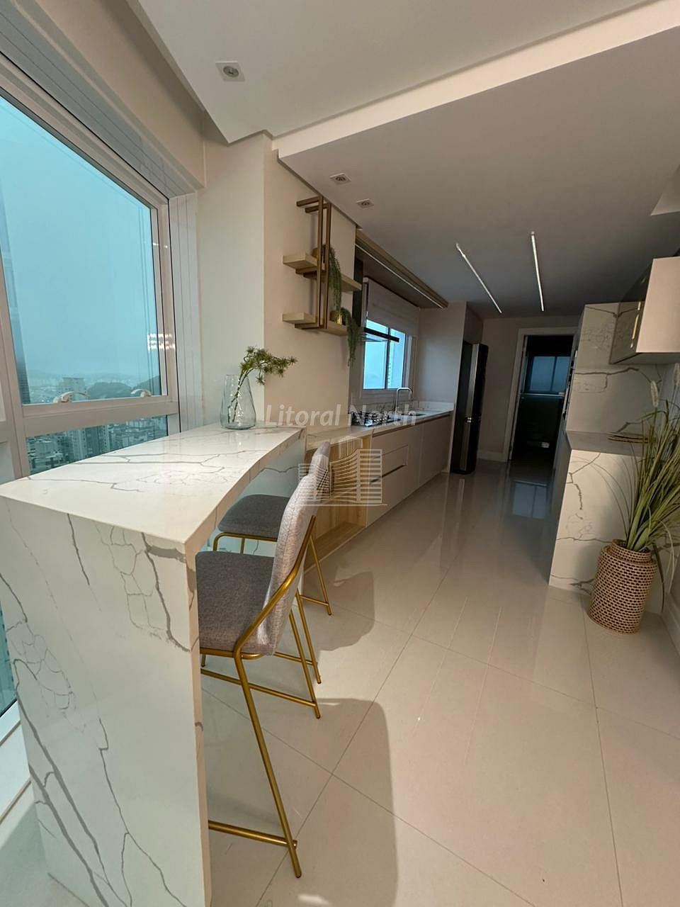 Apartamento à venda com 4 quartos, 2 suítes, 3 vagas e 131m² no Centro, Balneário Camboriú (SC) — foto 8 de 24