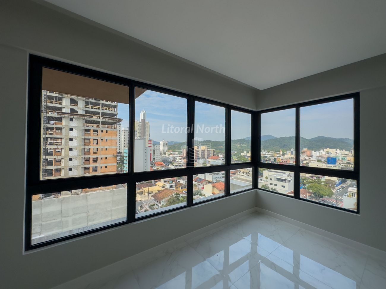 Apartamento à venda com 3 quartos, 3 suítes, 2 vagas e 138m² no Centro, Balneário Camboriú (SC) — foto 6 de 20