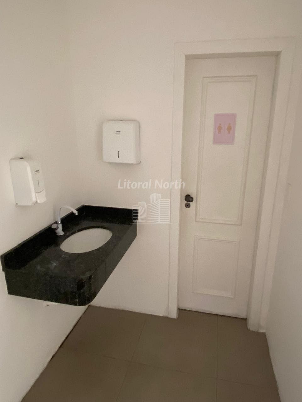 Sala Comercial de no bairro Centro, em Balneário Camboriú | Eu Corretor