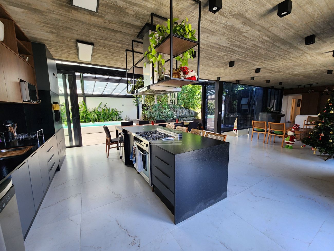 Casa à venda com 4 quartos, 4 suítes, 4 vagas e 437m² no Barra, Balneário Camboriú (SC) — foto 6 de 24