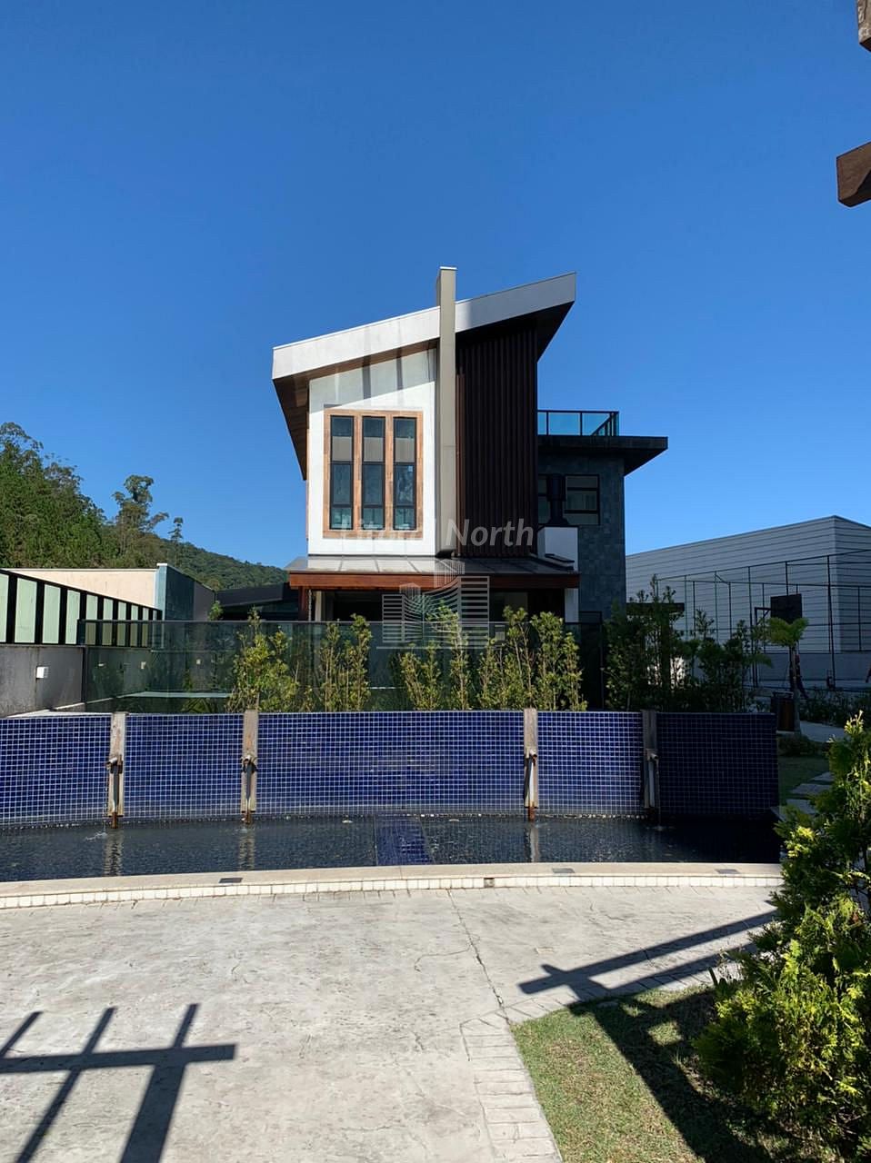 Casa à venda com 3 quartos, 3 suítes, 4 vagas e 360m² no Ressacada, Itajaí (SC) — foto 3 de 22
