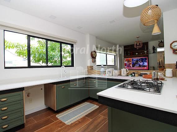 Casa à venda com 3 quartos, 3 suítes, 4 vagas e 360m² no Ressacada, Itajaí (SC) — foto 7 de 22