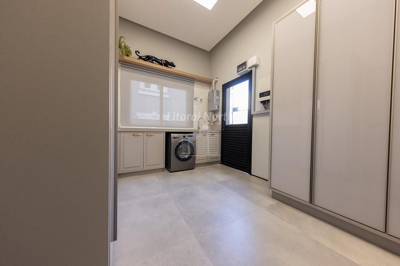 Casa à venda com 4 quartos, 4 suítes, 4 vagas e 380m² no Centro, Balneário Camboriú (SC) — foto 10 de 23