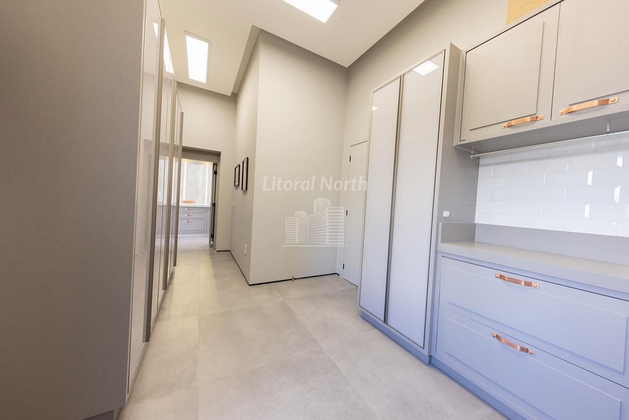 Casa à venda com 4 quartos, 4 suítes, 4 vagas e 380m² no Centro, Balneário Camboriú (SC) — foto 11 de 23