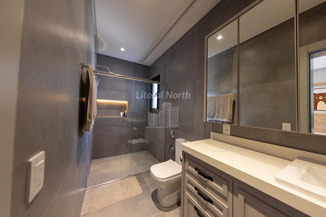 Casa à venda com 4 quartos, 4 suítes, 4 vagas e 380m² no Centro, Balneário Camboriú (SC) — foto 15 de 23