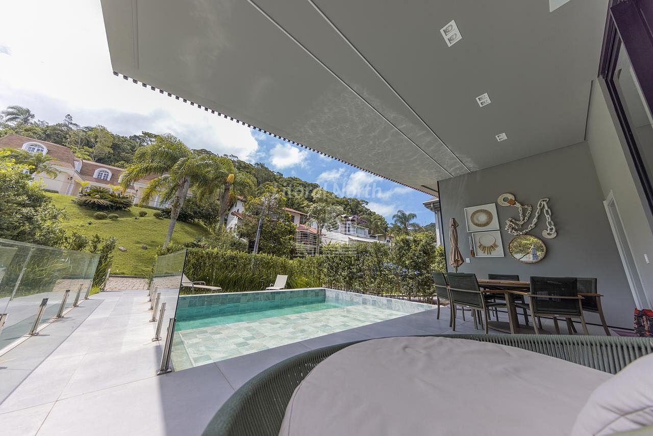 Casa à venda com 4 quartos, 4 suítes, 4 vagas e 380m² no Centro, Balneário Camboriú (SC) — foto 22 de 23