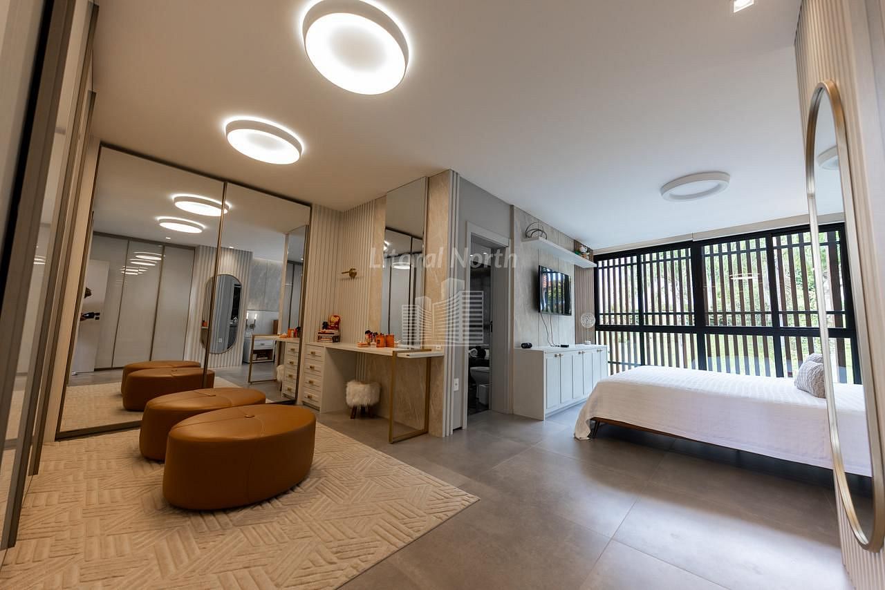 Casa à venda com 4 quartos, 4 suítes, 4 vagas e 380m² no Centro, Balneário Camboriú (SC) — foto 13 de 23